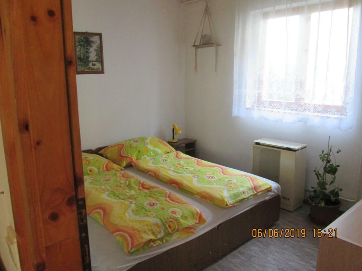 Fenyves Vendégház Balatonfenyves Exterior foto